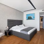 Luxury Excellence With A Pool *