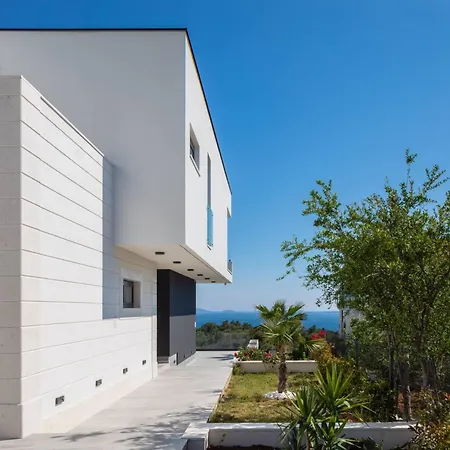 Villa Luxury Excellence With A Pool Seget Vranjica